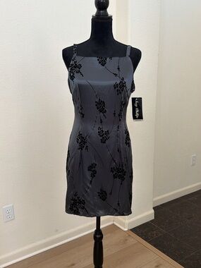 Vintage NWT Y2K Velvet Flocked Floral Satin Mini Dress M